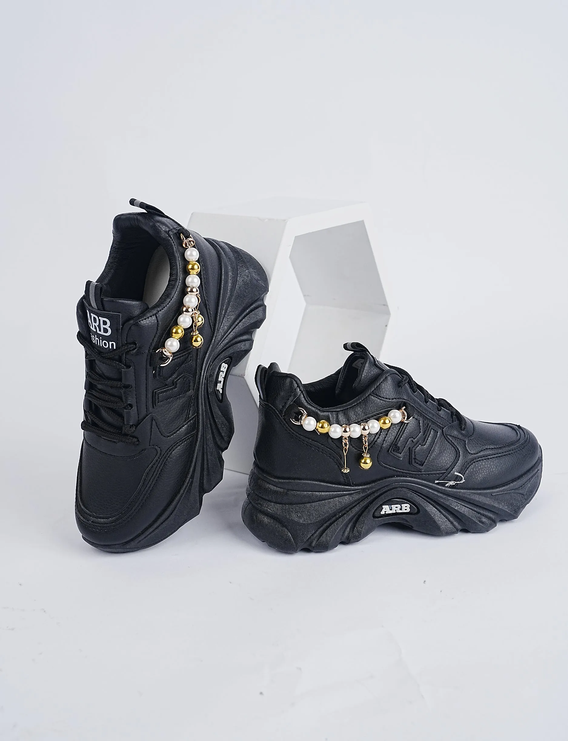 Blush Pearl Walkers Black – Graceful Steps, Timeless Style
