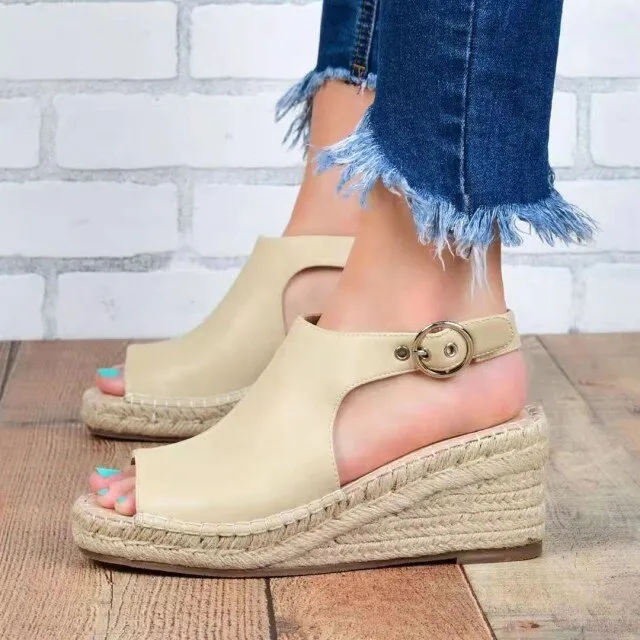 Fashionable and breathable orthopedic Sandals