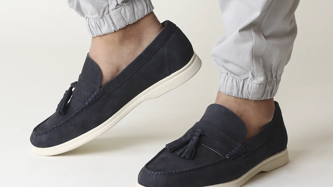 Men´s blue suede tassel loafers