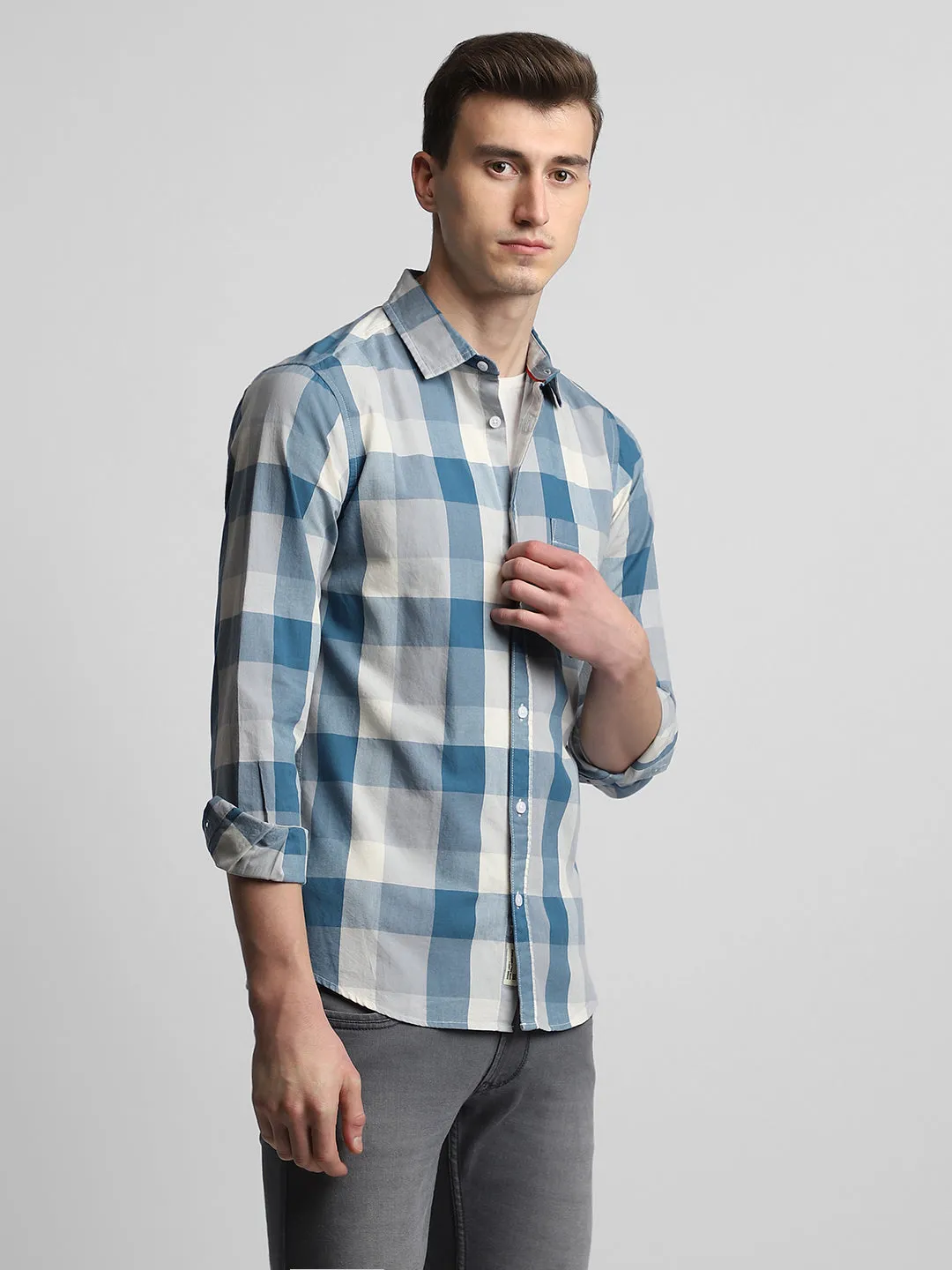 Men's Button Down Collar Slim Fit Checks Blue Casual Shirts