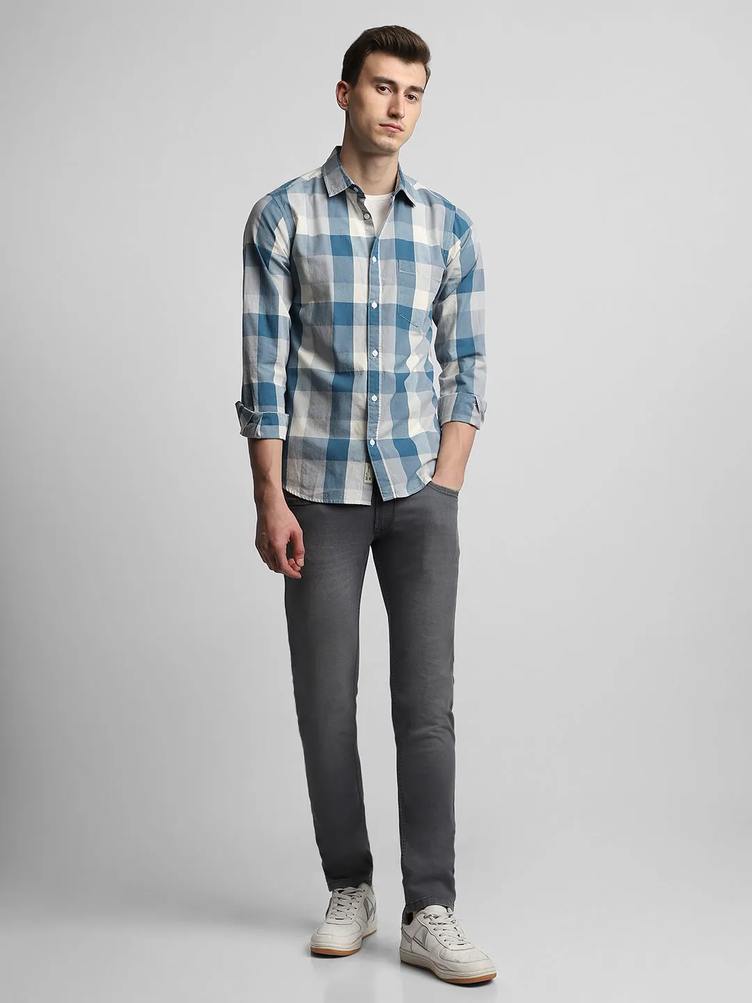 Men's Button Down Collar Slim Fit Checks Blue Casual Shirts