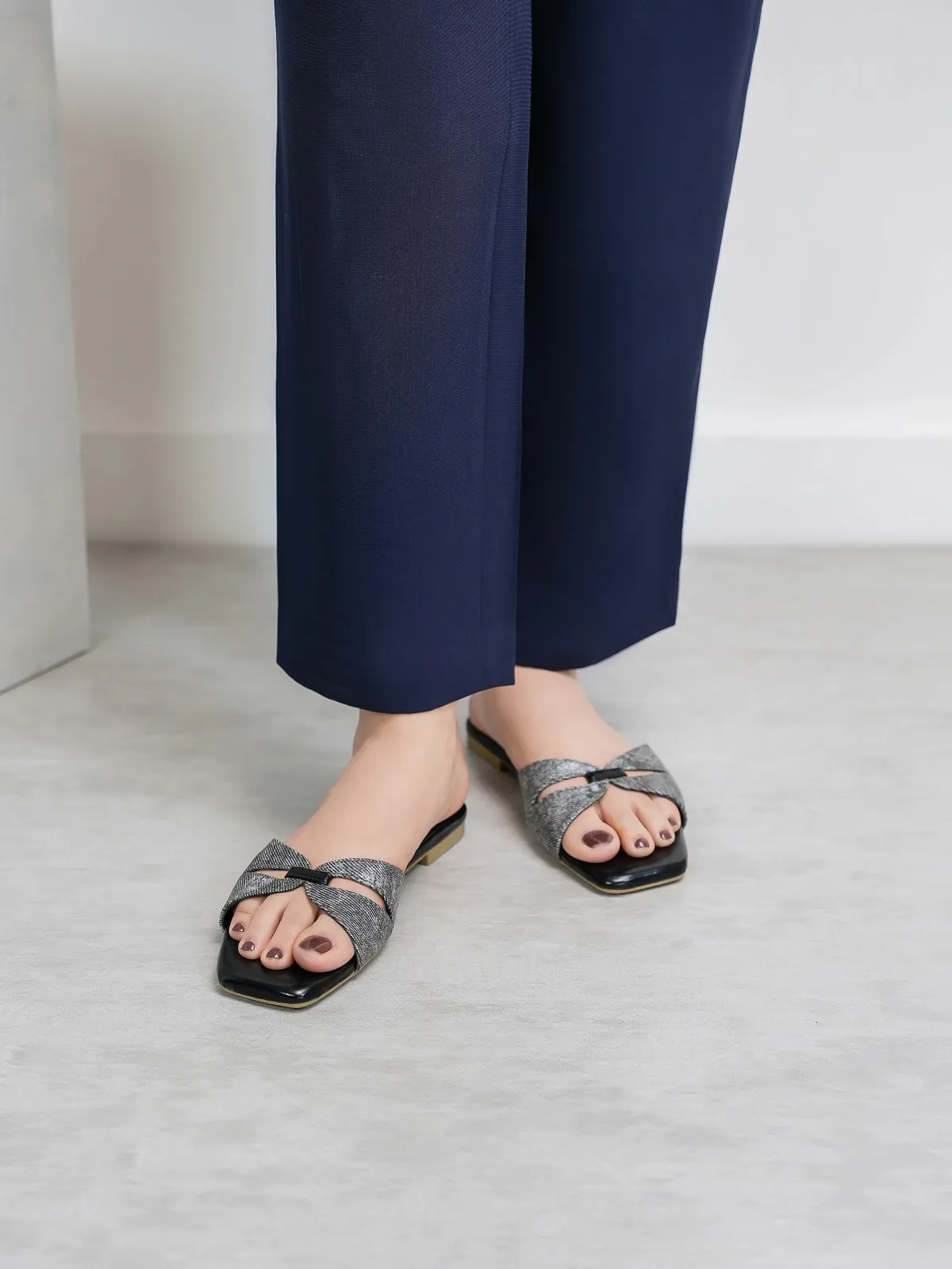 Womens "URBANM" Classic Flat Slippers