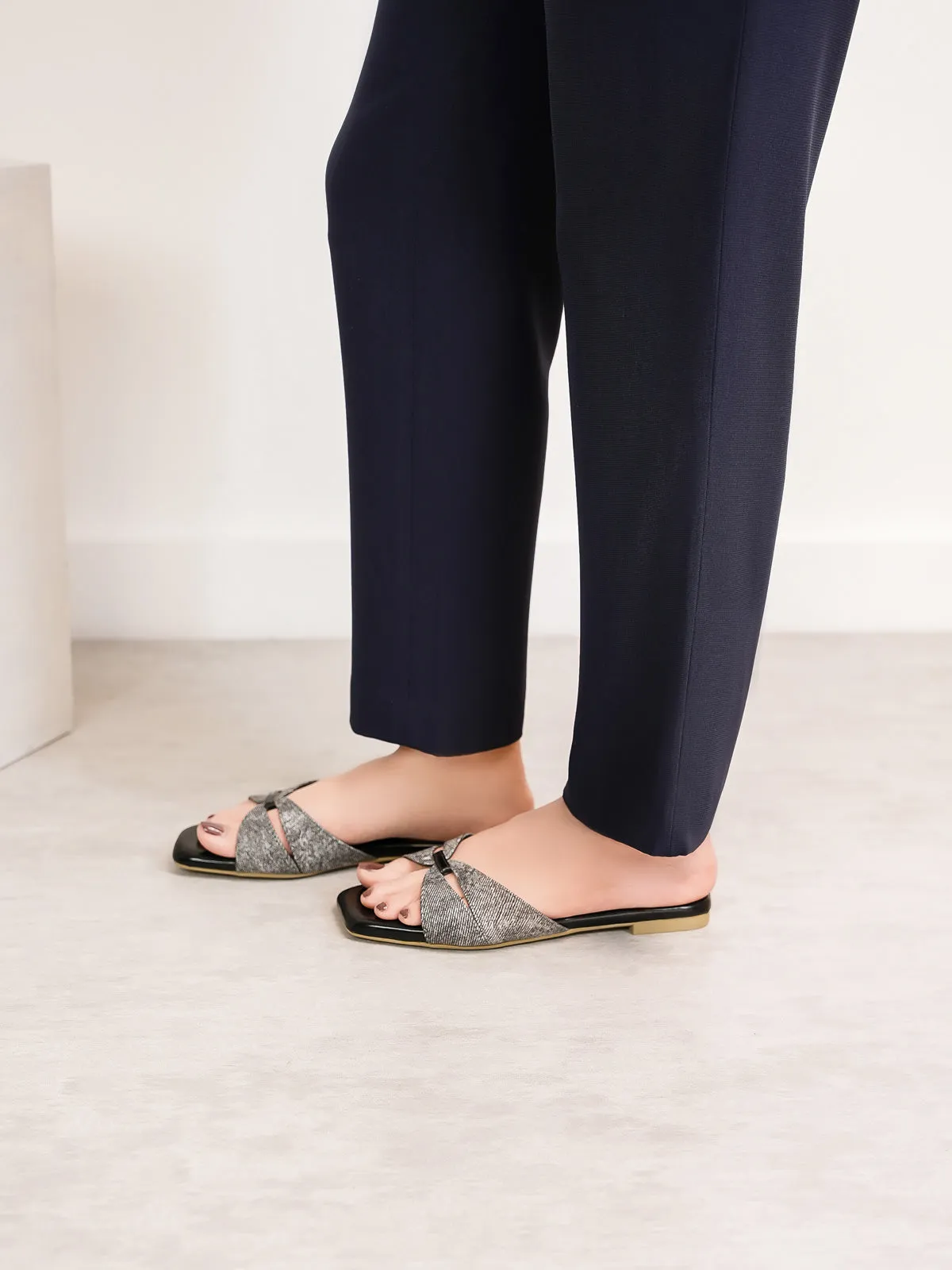 Womens "URBANM" Classic Flat Slippers
