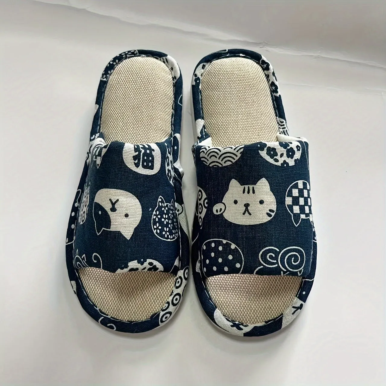 Women's Summer House Shoes-Light, Breathable Slippers met kattenpatronen
